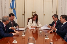 Imágen de Starlink y el Gobierno argentino planean conectar 6.000 colegios rurales y comunidades aisladas